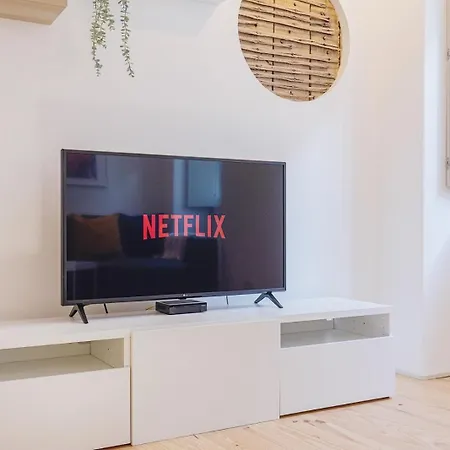 Condessa Iii By Innkeeper *